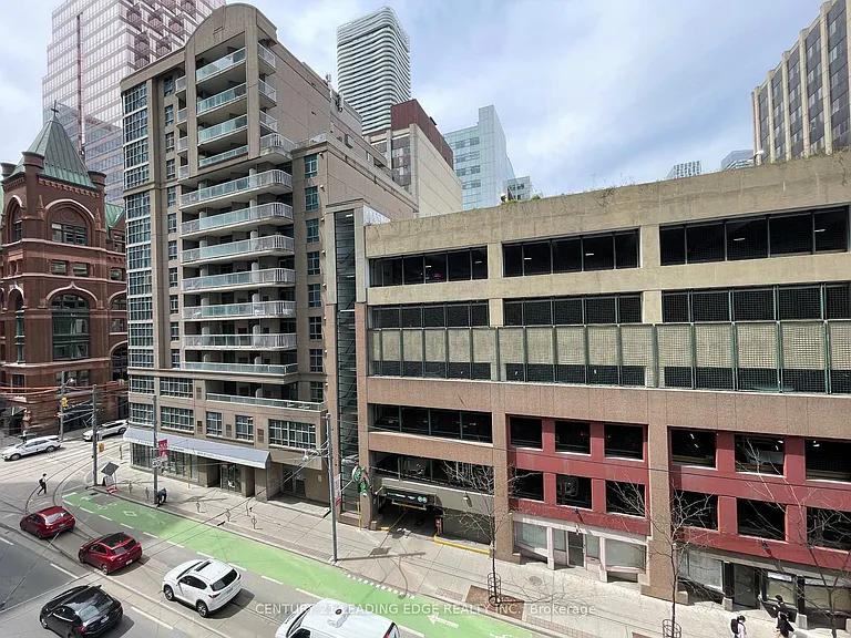 25 Richmond St E #421 — Photo 19