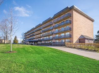 8025 Woodglen Ln APT 207, Downers Grove, IL