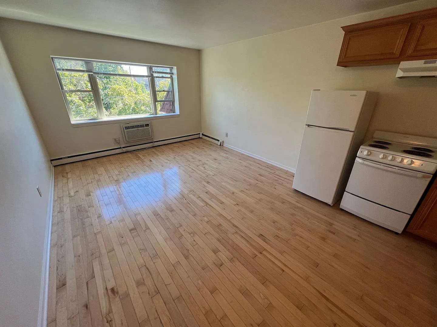 2030 N. Oakland Ave. — Photo 4