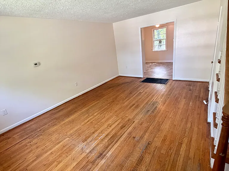 1630 S Braddock St — Photo 2