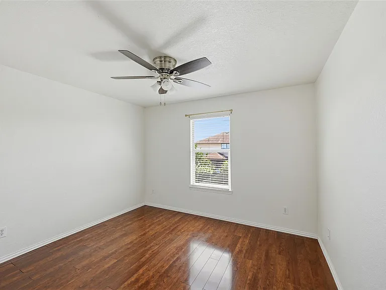 7827 Raven Creek Ln — Photo 6