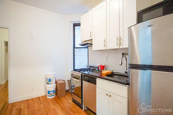 Rented by City Connections Realty | media 18