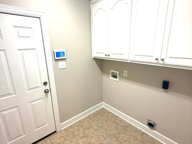 616 Coleman Way — Photo 10