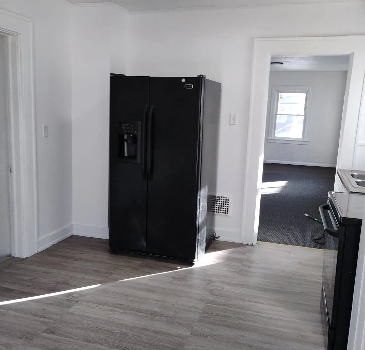 2 bed, 824 sqft, $1,075 — Photo 3