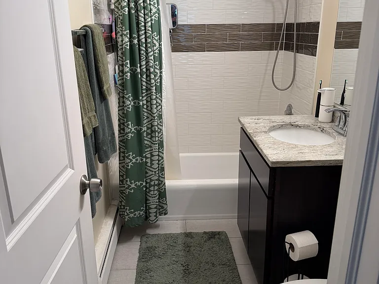 3950 N Pioneer Ave #2 — Photo 6