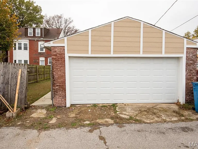 garage