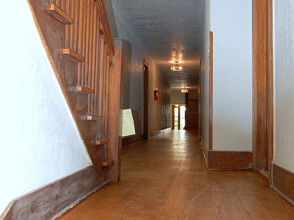 5th image of 116 NW 15th St APT 101