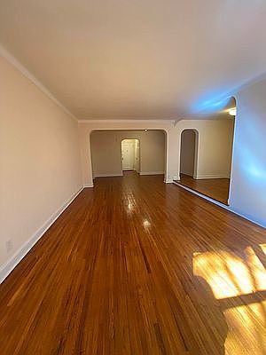 4th image of 6939 Yellowstone Blvd #8