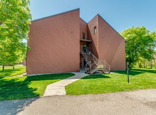 3016 Manchester St, Bismarck, ND 58504