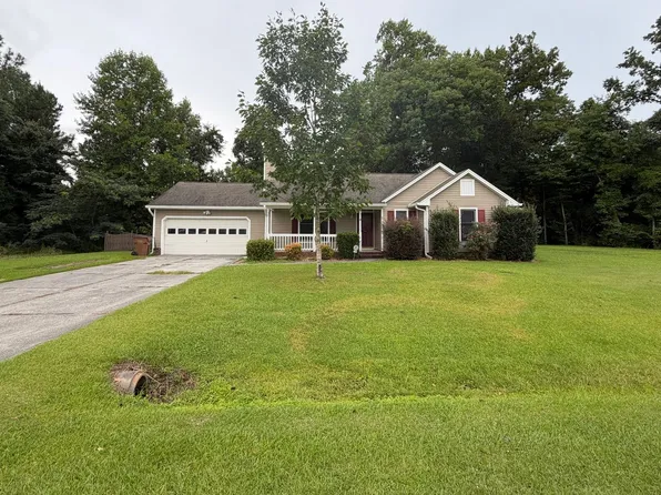 717 Mallard Dr, Jacksonville, NC 28540