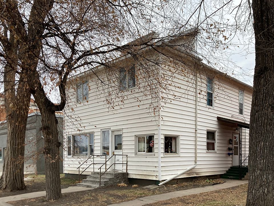 1st image of 217 Central Ave S APT 2