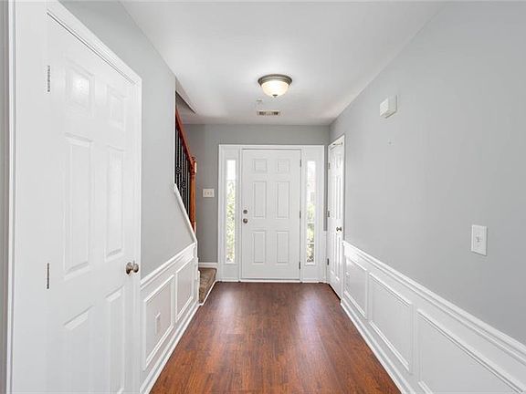5th image of 339 Balaban Cir