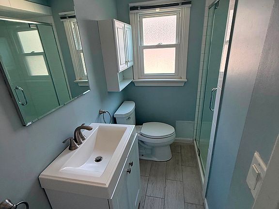 5th image of 768 Dearborn St
