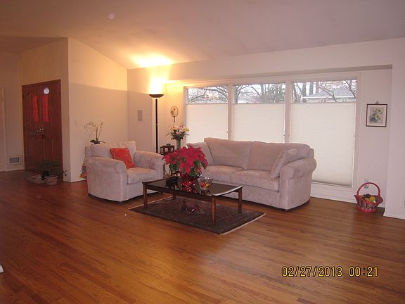3rd image of 84 Fairview Dr
