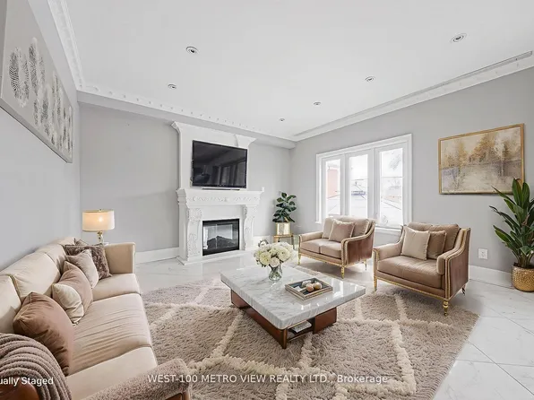 589 Glen Park Ave, Toronto, ON M6B 2G4