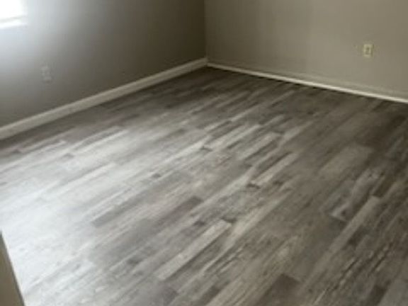 4th image of 250 Ivie Ln APT 3