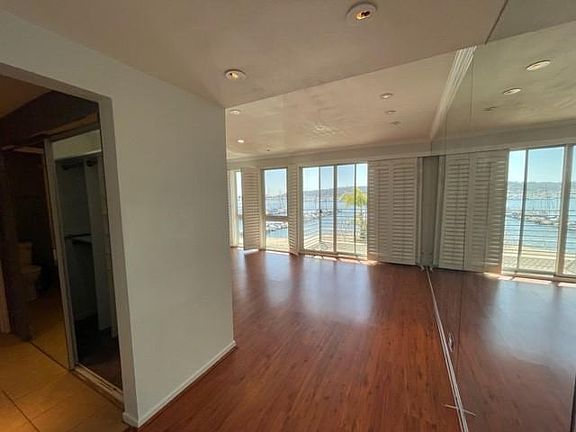 5th image of 1021 Scott St APT 355