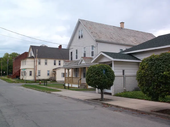 17 Belmont Pl, Amsterdam, NY 12010