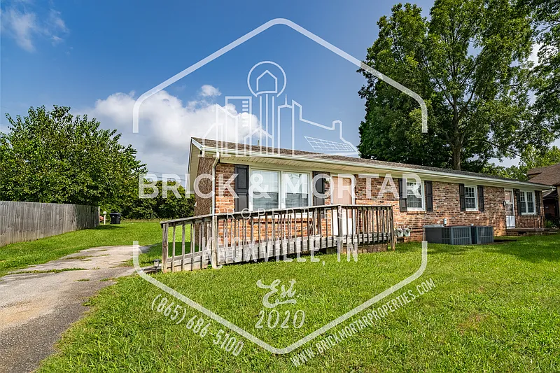 2 bed, 1.0 bath, 1620 sqft, $2,015 — Photo 3