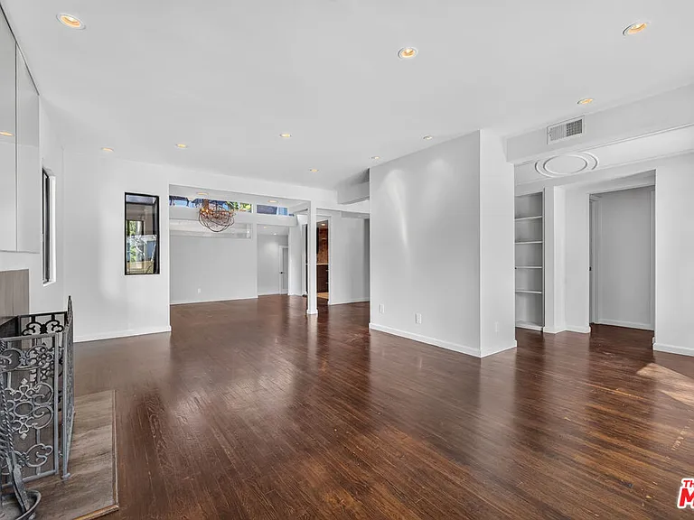 1727 Delaware Ave — Photo 32