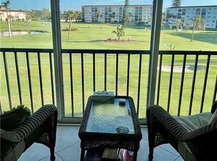 41 High Point Cir S APT 305, Naples, FL 34103