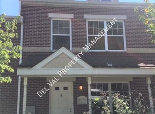 1601 W 7th St, Chester, PA 19013