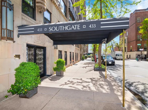 433 East 51st Street 2G image 10 of 10