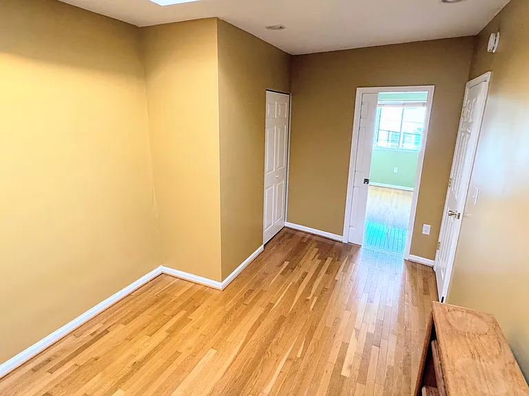69 Florida Ave NW #1 — Photo 16