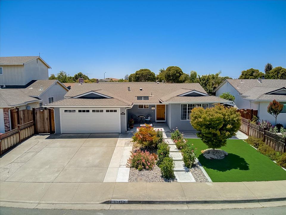 1st image of 32452 Elizabeth Way