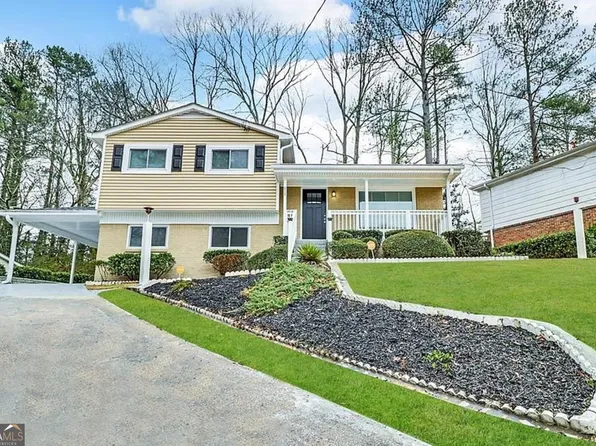 815 Magna Carta Dr NW, Atlanta, GA 30318