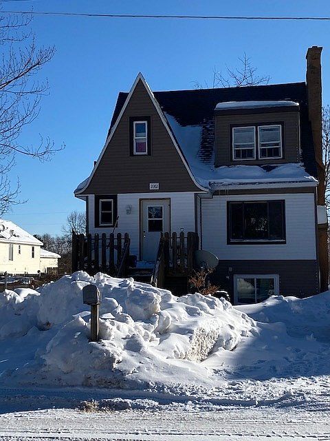 2nd image of 2082 Van Evera Ave