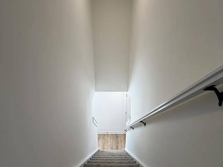 71 Woodsdale Pl SE — Photo 21