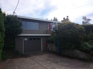 5507 SW Winthrop St, Seattle, WA 98116