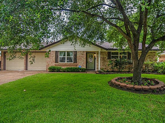2nd image of 3022 Greenhaven Ln