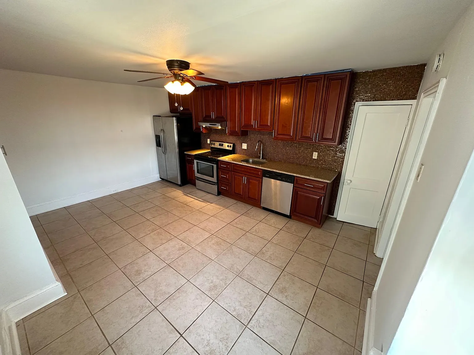 4446 Fleming St — Photo 2