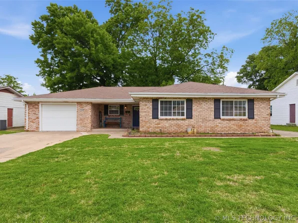 1309 E 13th St, Okmulgee, OK 74447