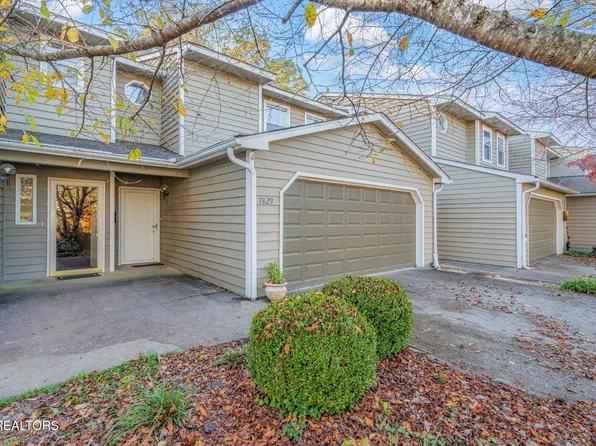 7829 Village Dr, Knoxville, TN 37919