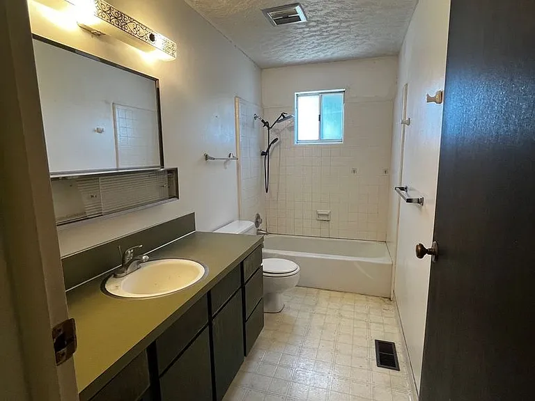 1165 Edgewood Dr — Photo 27