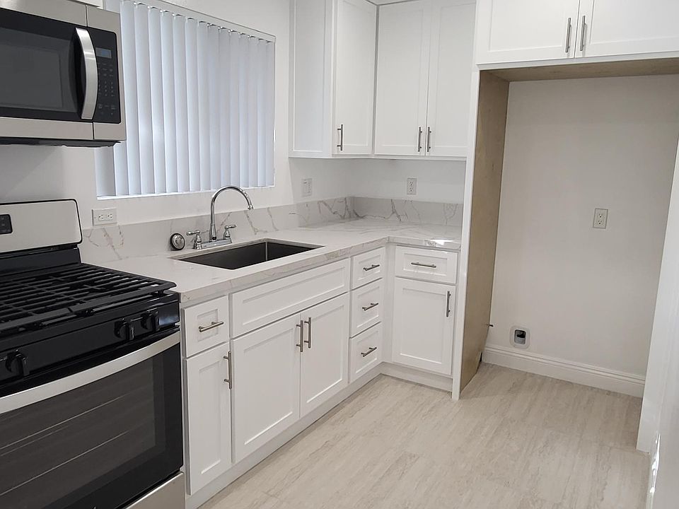 1st image of 8919 Longden Ave APT 18