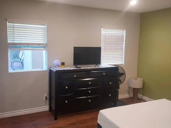 2007 W 78th St, Los Angeles, CA 90047