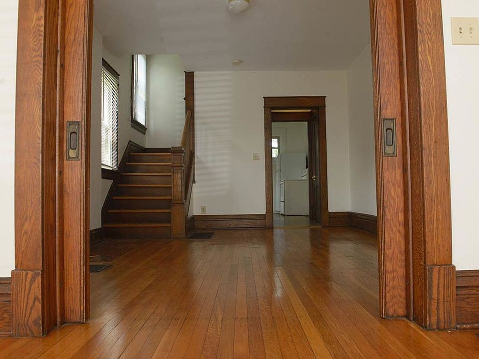 1st image of 2351 Summit St #16793381