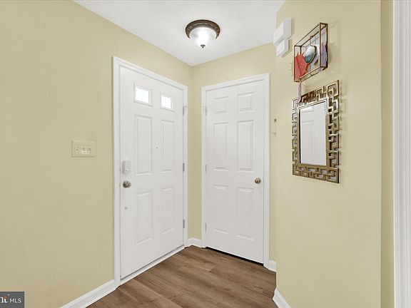 4th image of 941 Deerberry Ct