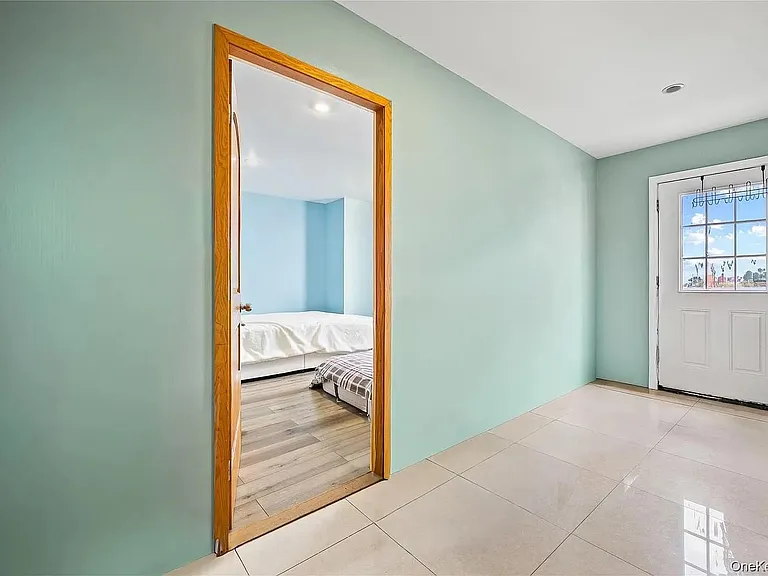 10607 Northern Blvd #5B — Photo 9