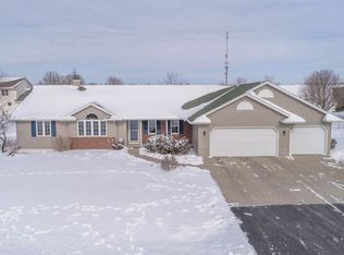 W6828 Alder Way, APPLETON, WI 54915
