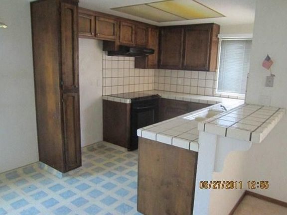 3rd image of 2712 Standford Ave