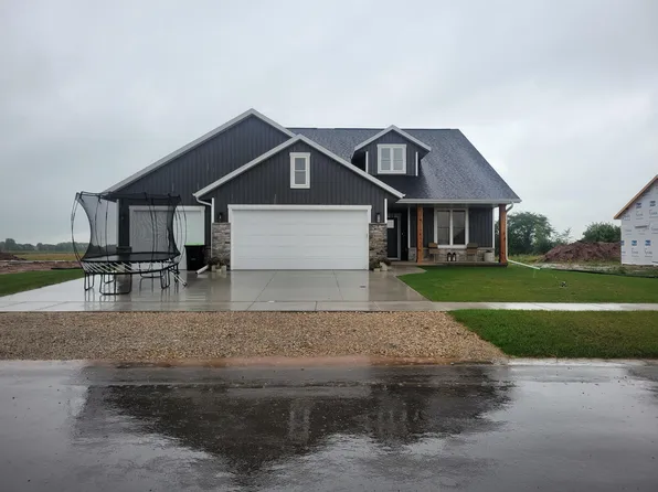 W5583 Grey Dr, Appleton, WI 54915