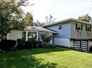 3S267 Shagbark Ln, Glen Ellyn, IL 60137