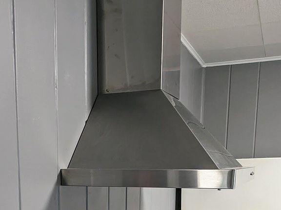 5th image of 320 Buchanan Ave