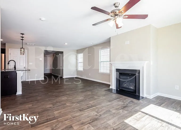 2655 Idared Dr — Photo 2