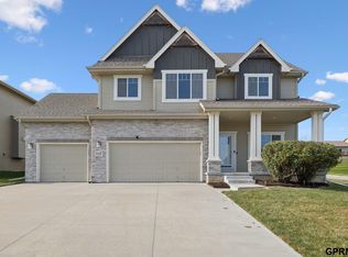 4504 S 198th St, Omaha, NE 68135